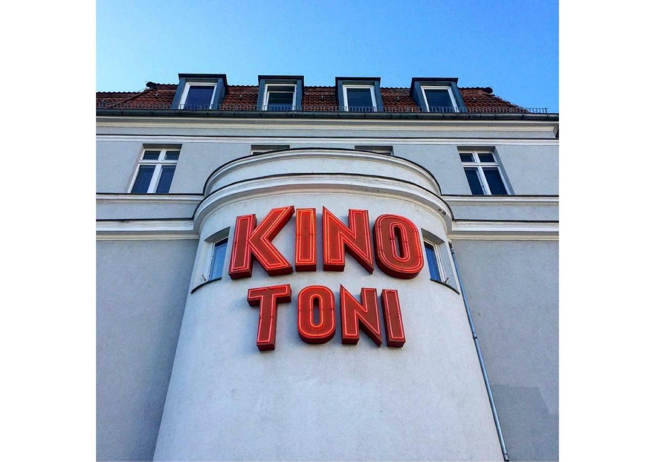 Appartement Ueber Dem Kino Toni Берлін Екстер'єр фото